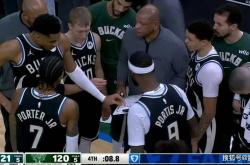 九游娱乐-包含字母哥在加拿大队比赛中战术调整，绝杀引发热议！的词条