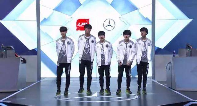 包含Ning连续七场比赛得分超过大胜，勇士挑战极限！的词条